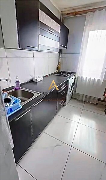 Ploiesti Apartament 3 camere in Ploiesti, zona Republicii-8 Martie